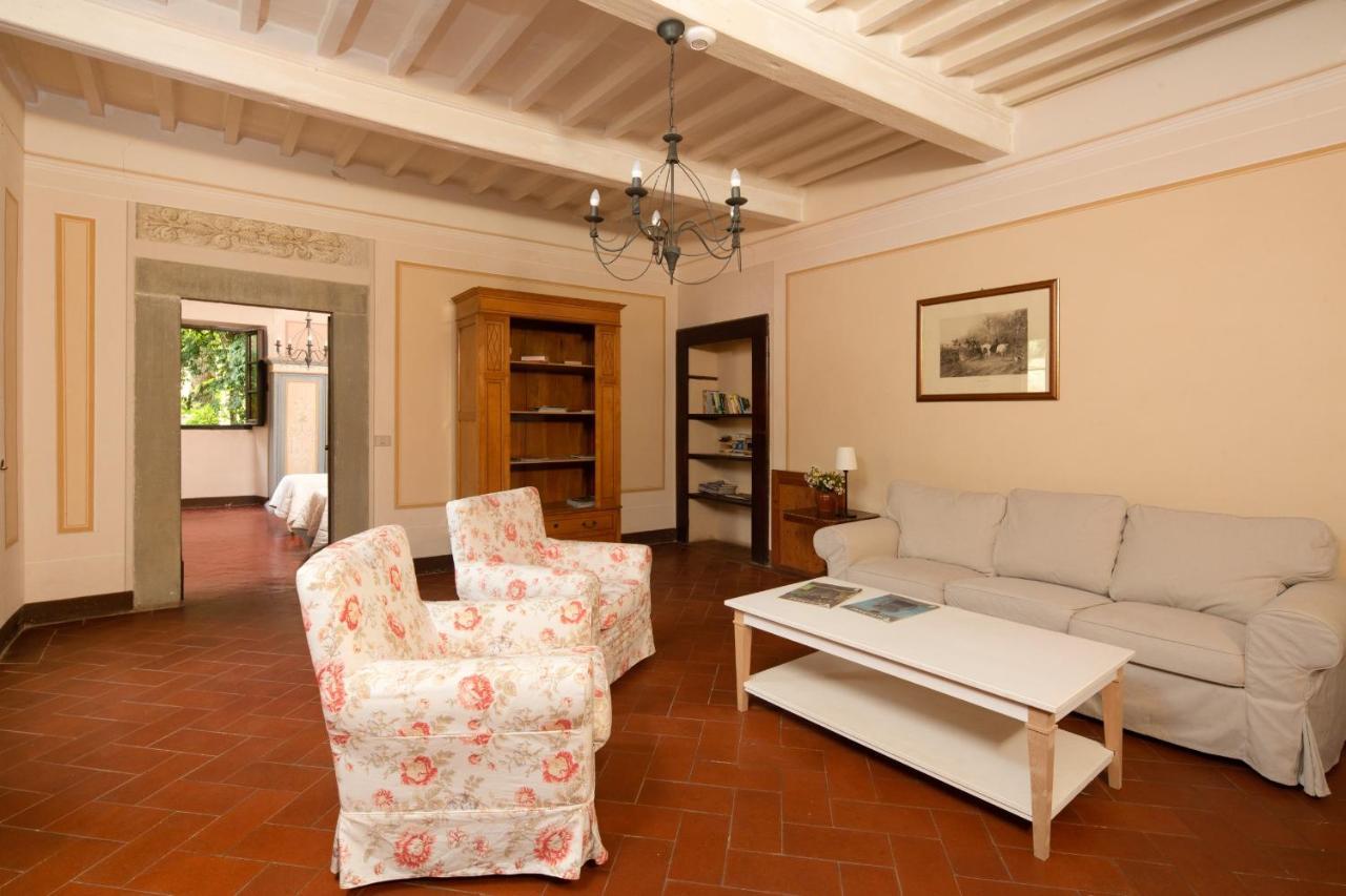 Villa Bagnolo By Vacavilla กอร์โตนา ภายนอก รูปภาพ
