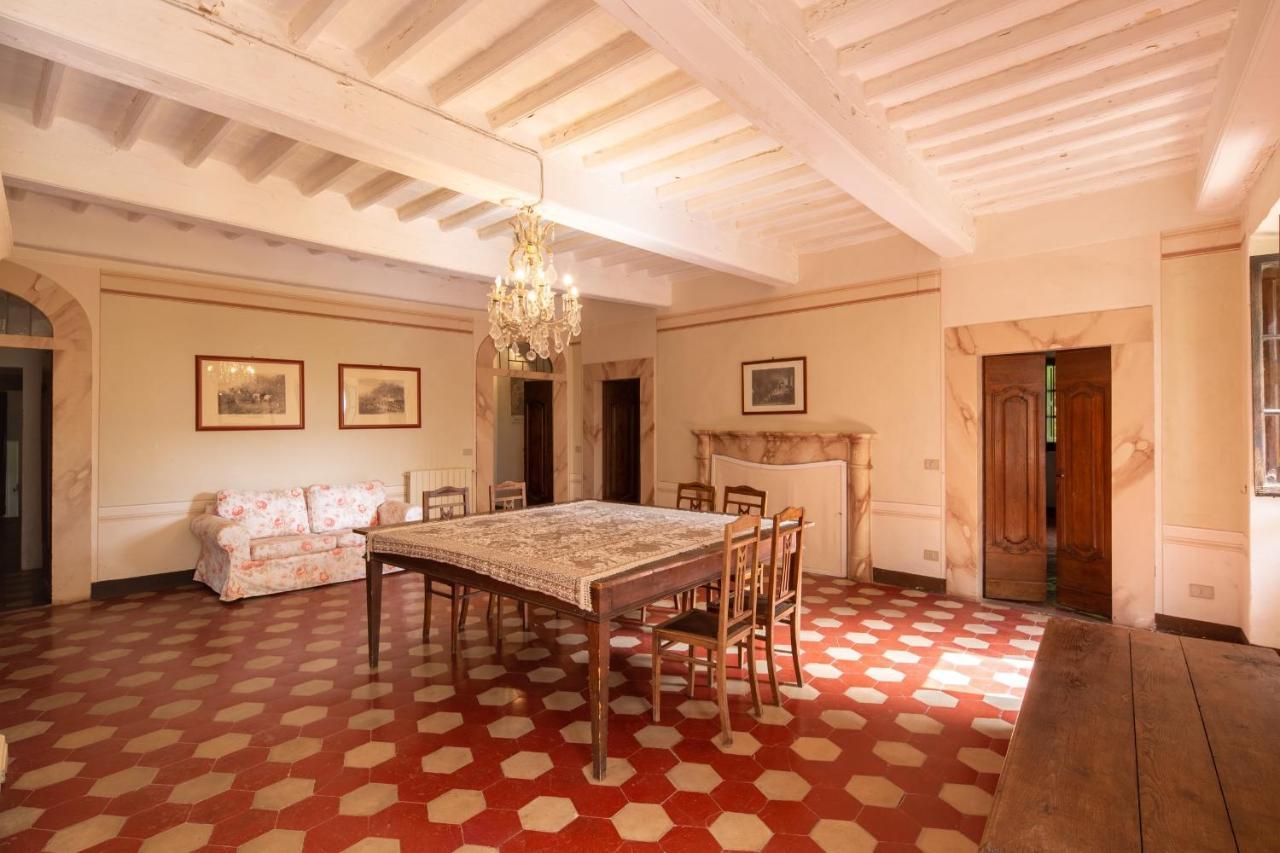 Villa Bagnolo By Vacavilla กอร์โตนา ภายนอก รูปภาพ